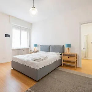 Vicolo Leoni 2brd Apartamento